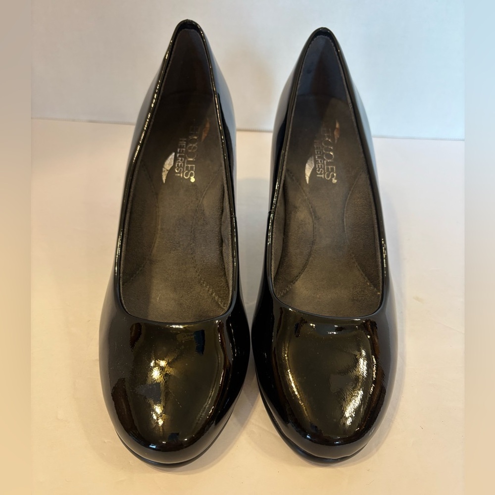 Aerosoles Dolled Up black patent leather block heels shoes size 7W